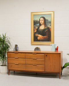 Vintage Mid Century dresser