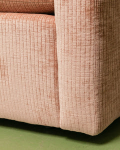 Hauser Sofa in Belmont Rose