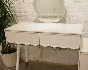 Lilly Vanity with Mirror
