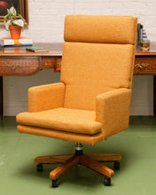 Load image into Gallery viewer, Executive Vintage Office Chair
