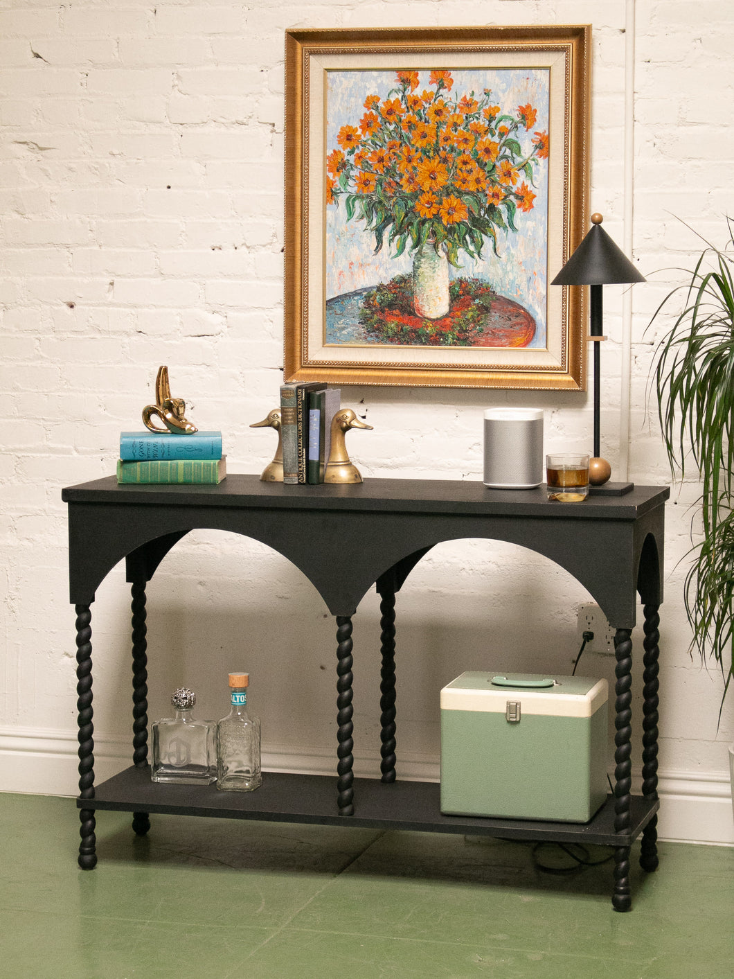 Black Vanity Entry Table