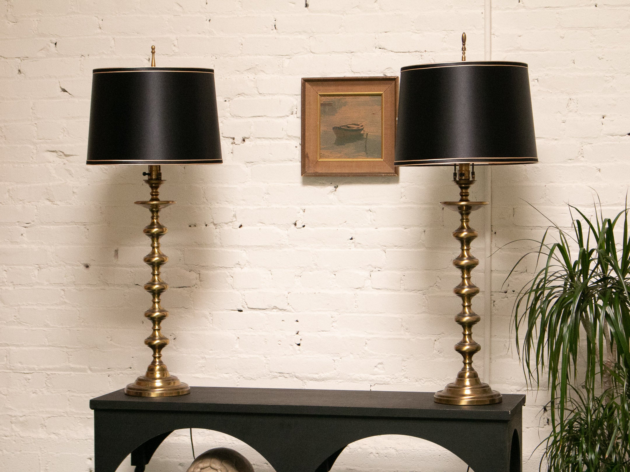 Black spindle floor lamp hotsell