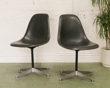 Load image into Gallery viewer, Eames Chair
