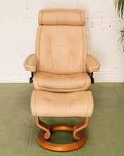 Load image into Gallery viewer, Stressless Ekkornes Chair Made in Norway
