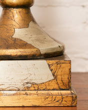 Load image into Gallery viewer, 1960’s Gold Leaf Vintage Table Lamp
