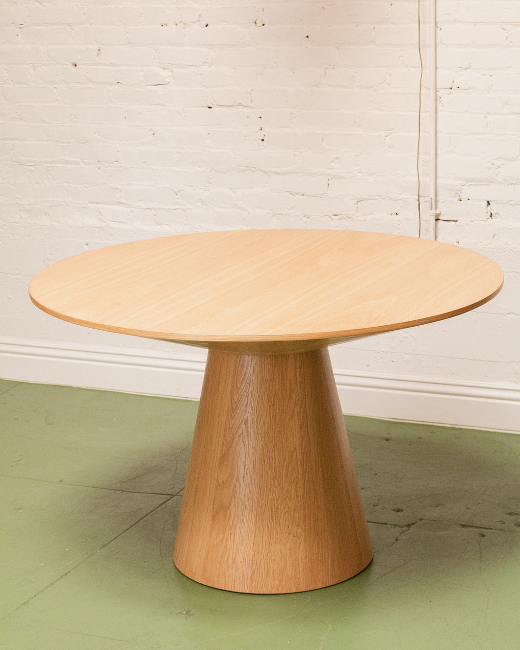 PIA Dining Table