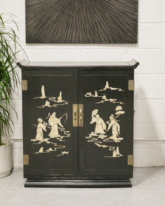 Chinoiserie Bar