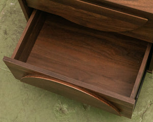 Oliver Nightstand