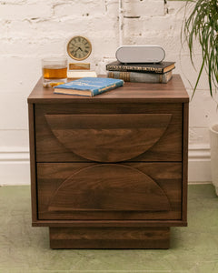 Oliver Nightstand