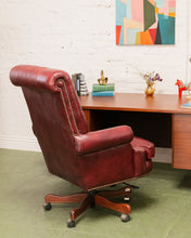 Load image into Gallery viewer, Vintage Executive Office Chair
