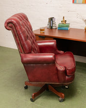 Load image into Gallery viewer, Vintage Executive Office Chair
