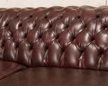 Load image into Gallery viewer, Chesterfield Vintage Sofa-bed
