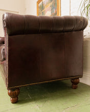 Load image into Gallery viewer, Chesterfield Vintage Sofa-bed
