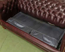 Load image into Gallery viewer, Chesterfield Vintage Sofa-bed
