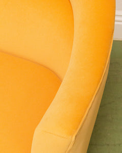 Goldy Swivel Lounge Chair