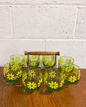 Load image into Gallery viewer, Vintage Set of 8 Yellow Daisy Tumblers
