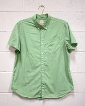 Load image into Gallery viewer, Gap “Lived-In” Green Button Up (XL)
