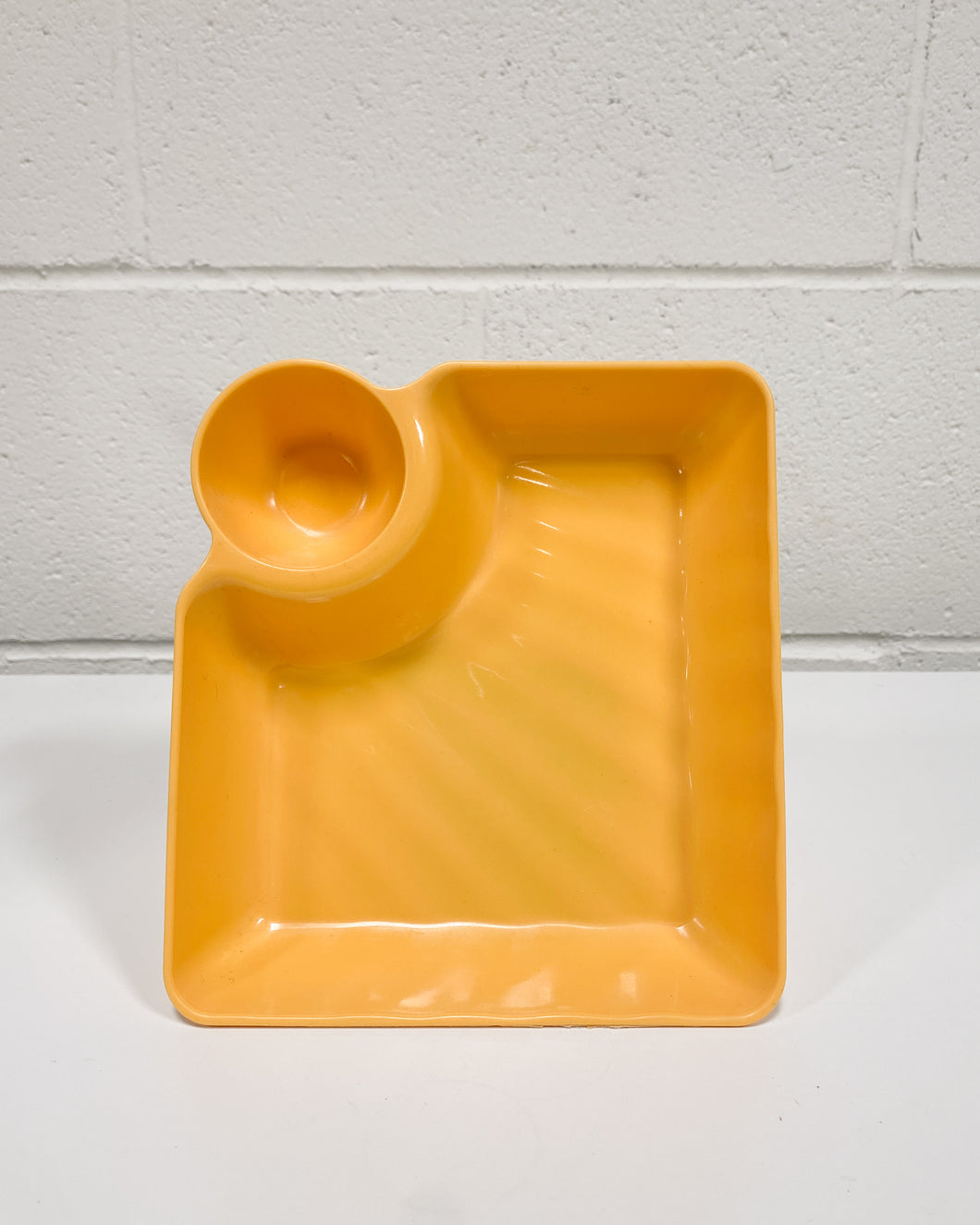 Plastic Snack Tray with Dipping Sauce Opening