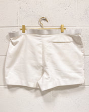 Load image into Gallery viewer, Vintage White Shorts (38)

