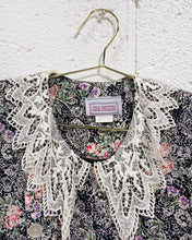 Load image into Gallery viewer, Vintage Floral Dress with Belt (6)
