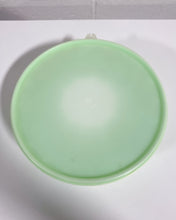 Load image into Gallery viewer, Vintage Tupperware Jello Mold with Lid

