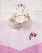 Load image into Gallery viewer, Vintage Pink and White Sweater
