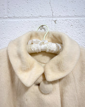 Load image into Gallery viewer, Vintage Cream Wool Coat
