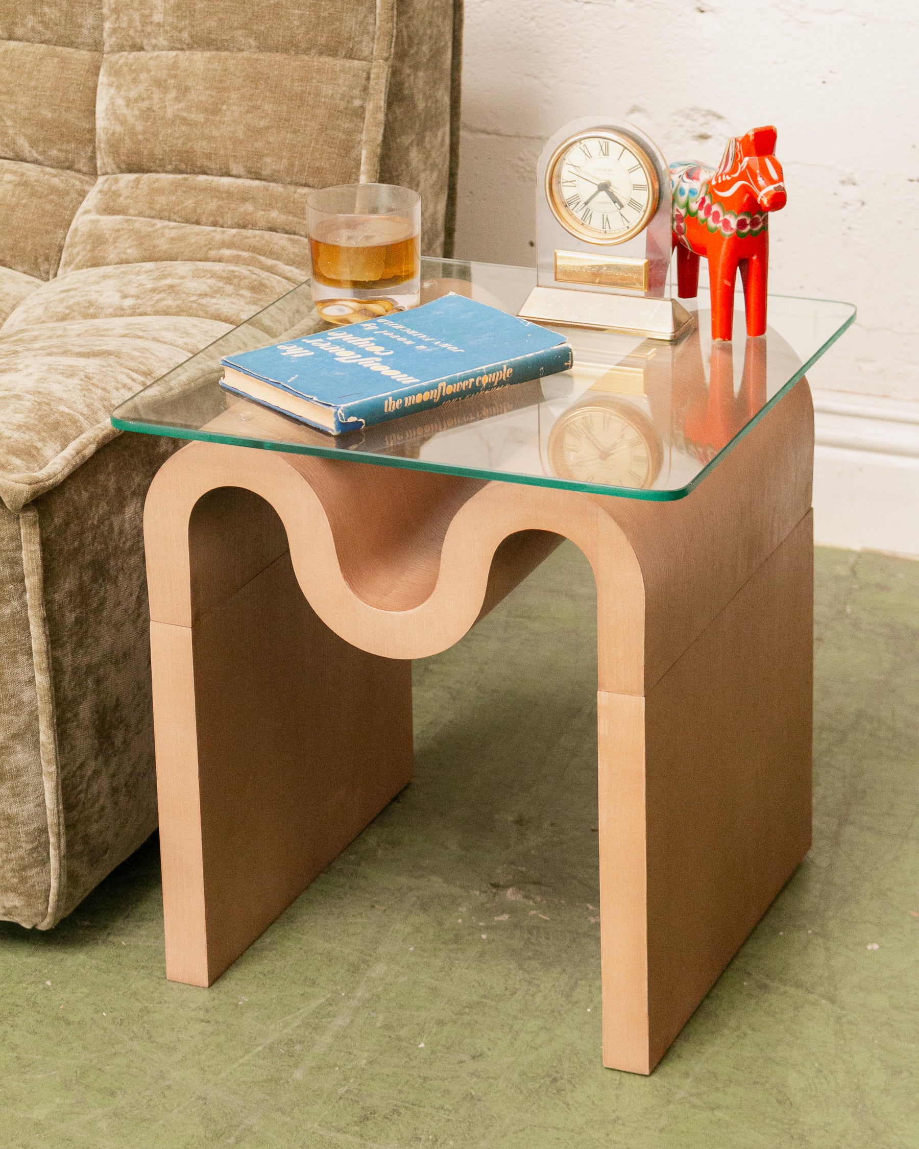 ヒステリックグラマー　HEAD PHONE WOMAN SIDE TABLE IMG_0558_f0859379-3a03-4fbf-