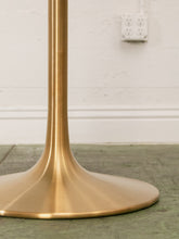 Load image into Gallery viewer, 47” Daisy Oval Table With Gold Base
