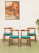 Load image into Gallery viewer, Scandinavian Dining Chair in Teal Velvet
