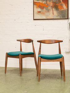 Scandinavian Dining Chair in Teal Velvet