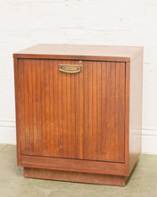 Load image into Gallery viewer, Vintage Mid Century Record LP Holder

