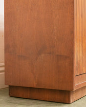 Load image into Gallery viewer, Vintage Mid Century Record LP Holder
