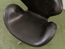 Load image into Gallery viewer, Swan Chair on Wheels
