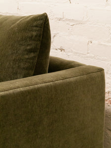 Alessandro Sofa in Amici Moss