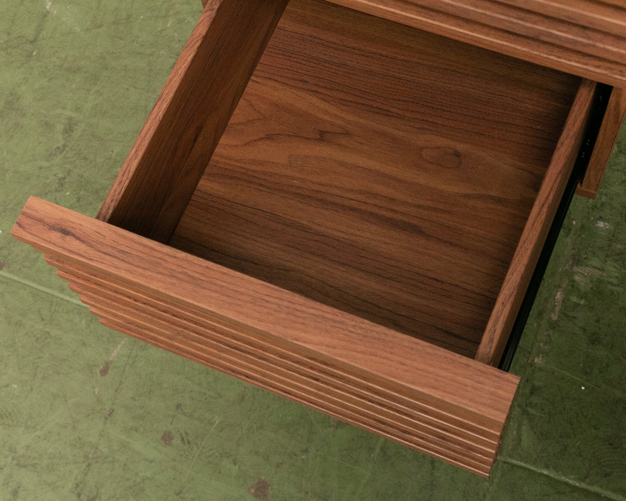 Slat Desk โ Sunbeam Vintage