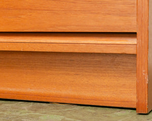 Vintage 5 Drawer Dresser
