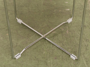 Foldable Memphis Style Chair