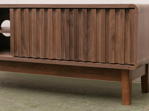 Pauli Credenza