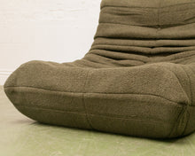 Load image into Gallery viewer, Slouchy 70&#39;s Style Lounge Chair in Green
