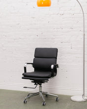 Load image into Gallery viewer, Black Iconic Design Office Chair

