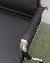 Load image into Gallery viewer, Black Iconic Design Office Chair
