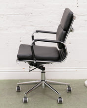 Load image into Gallery viewer, Black Iconic Design Office Chair
