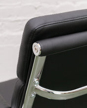 Load image into Gallery viewer, Black Iconic Design Office Chair
