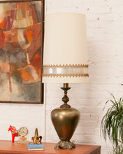 Load image into Gallery viewer, Vintage Hollywood Regency Table Lamp
