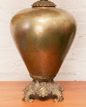 Load image into Gallery viewer, Vintage Hollywood Regency Table Lamp
