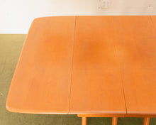 Load image into Gallery viewer, 1960s Heywood Wakefield Wishbone Mid Century Dining Table
