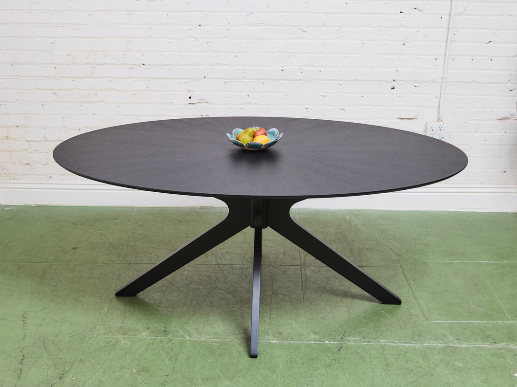 Miles Oval Table in Nior