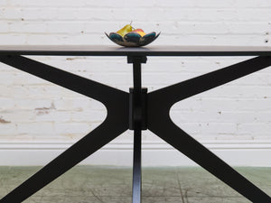 Miles Oval Table in Nior