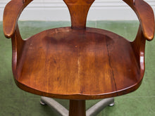 Load image into Gallery viewer, Heywood Wakefield Vintage Rare Chair
